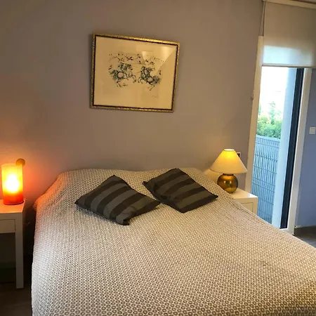 Maison Familiale Avec Piscine A Juvignac, 90 M², 6 Pers. Feriehus