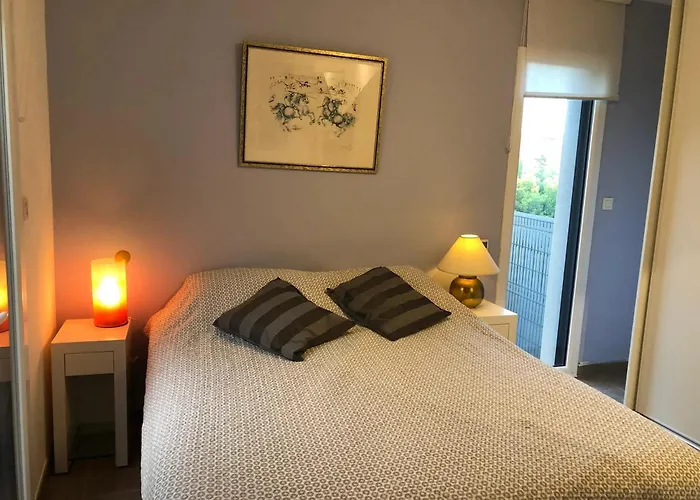 Maison Familiale Avec Piscine A Juvignac, 90 M², 6 Pers. Feriehus
