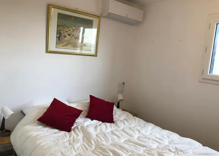 Maison Familiale Avec Piscine A Juvignac, 90 M², 6 Pers.