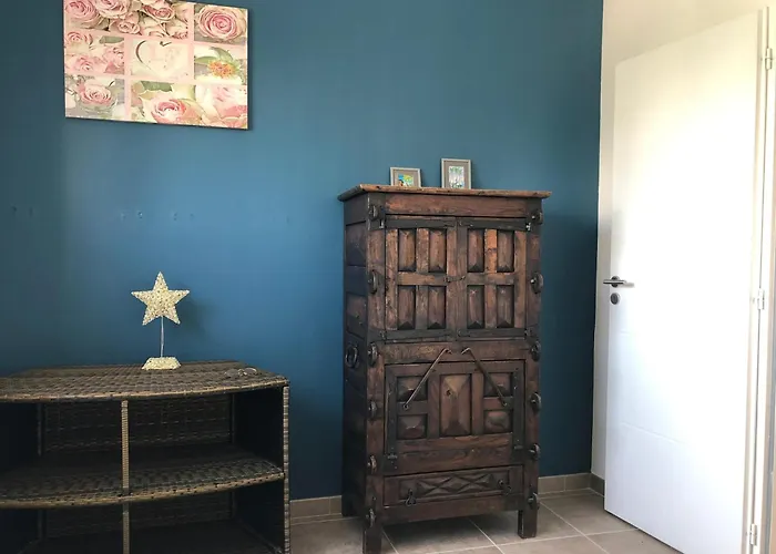 Maison Familiale Avec Piscine A Juvignac, 90 M², 6 Pers. Feriehus *