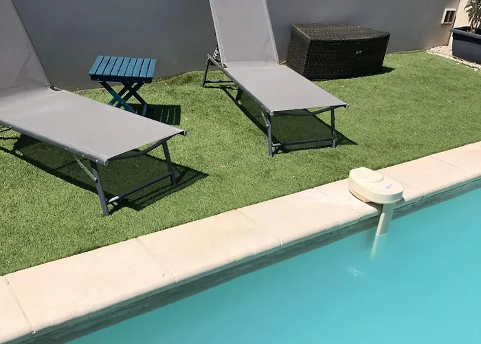 Maison Familiale Avec Piscine A Juvignac, 90 M², 6 Pers. Juvignac