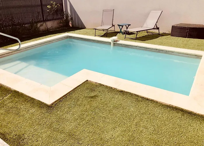Feriehus Maison Familiale Avec Piscine A Juvignac, 90 M², 6 Pers. Juvignac