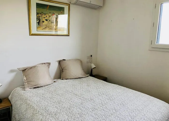 Maison Familiale Avec Piscine A Juvignac, 90 M², 6 Pers. Feriehus Juvignac